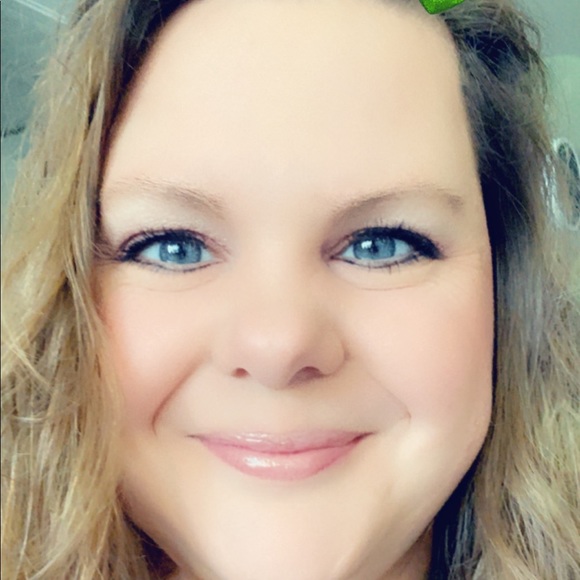 Meet your Posher, Amber - Picture 1 of 1